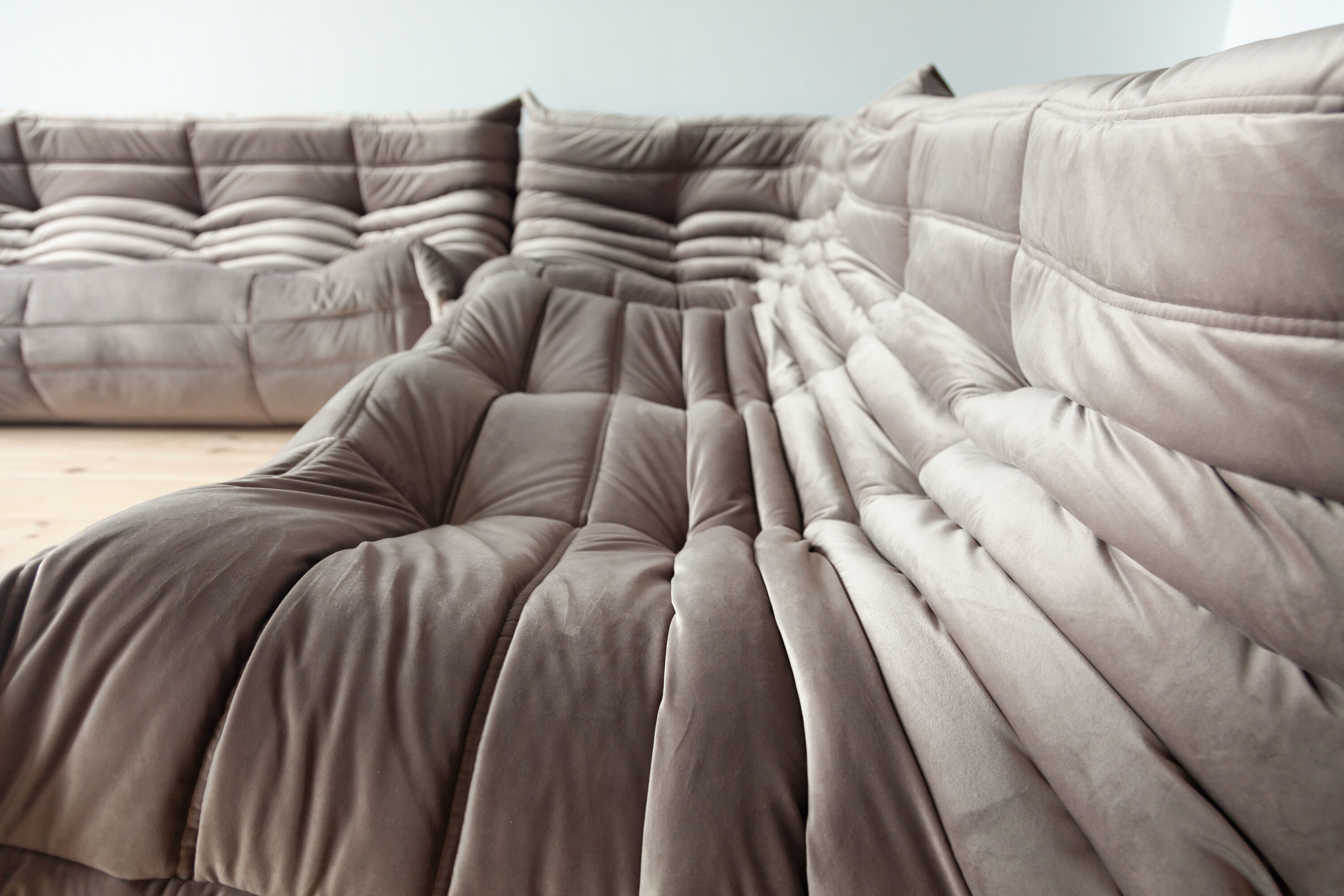 Togo set in pink velvet model designed by Michel Ducaroy 1973