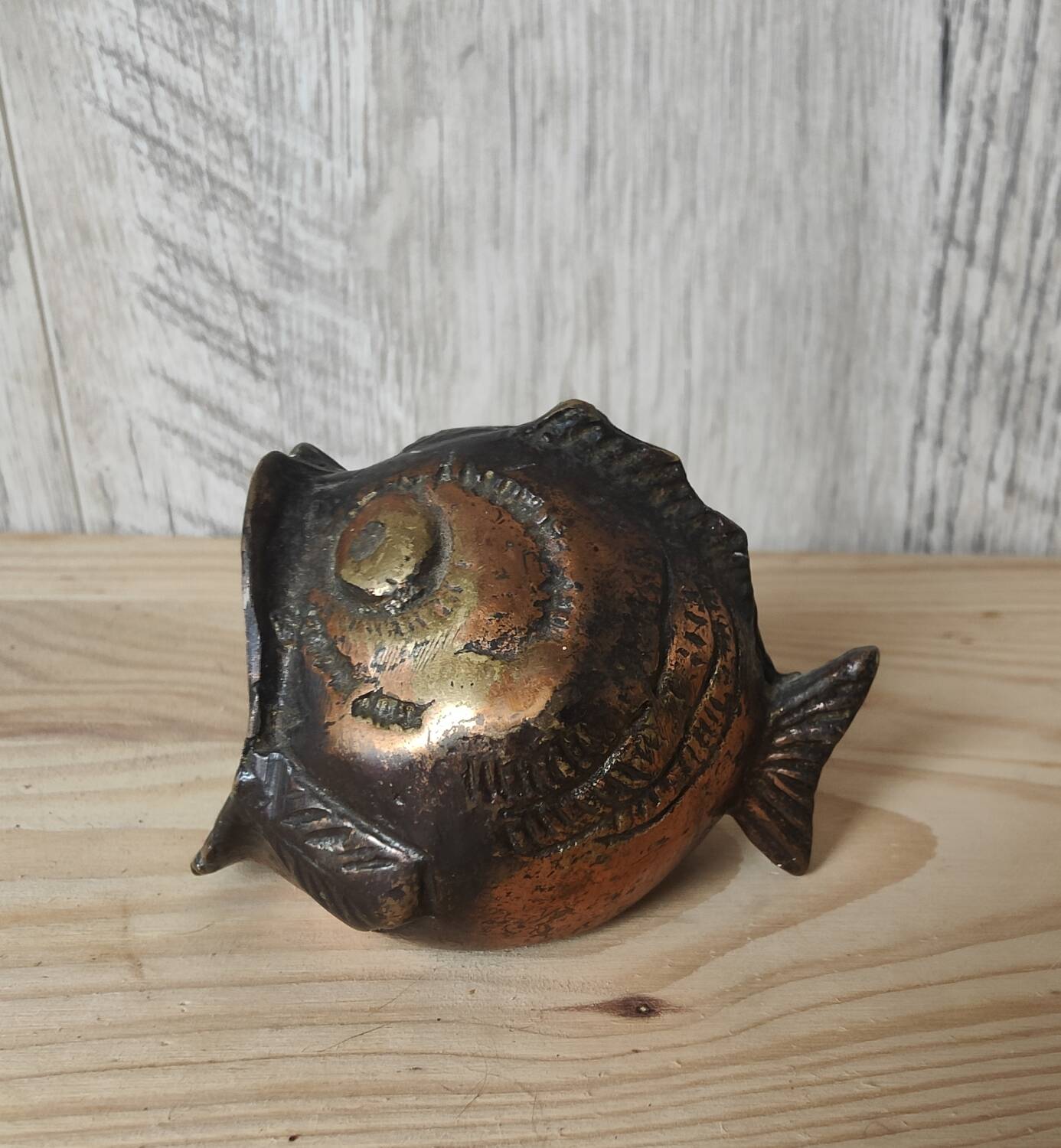 Cendrier poisson bronze