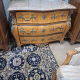 Commode de style louis xv