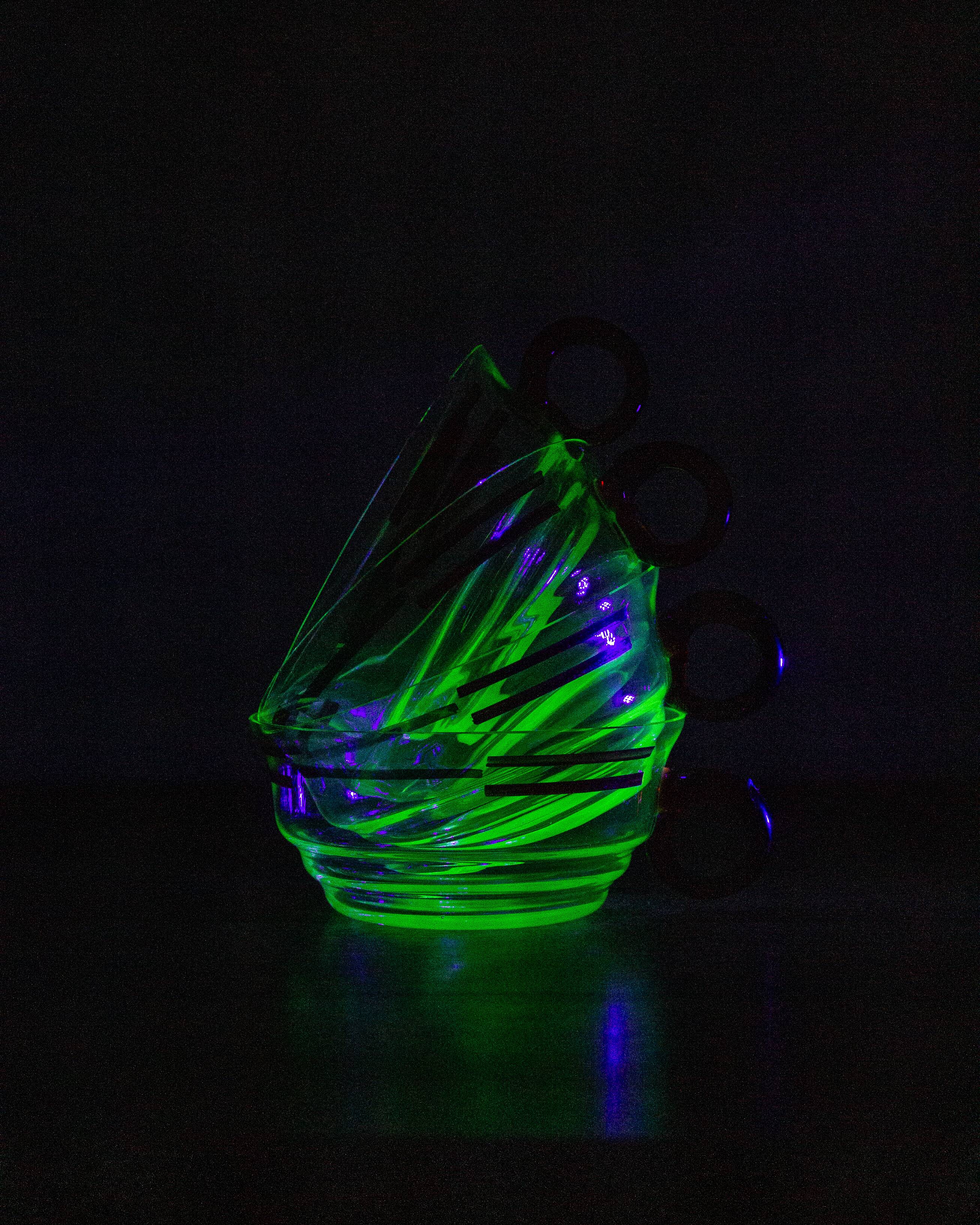 Set of six mouth-blown uranium glass cups, France, Mid-Century