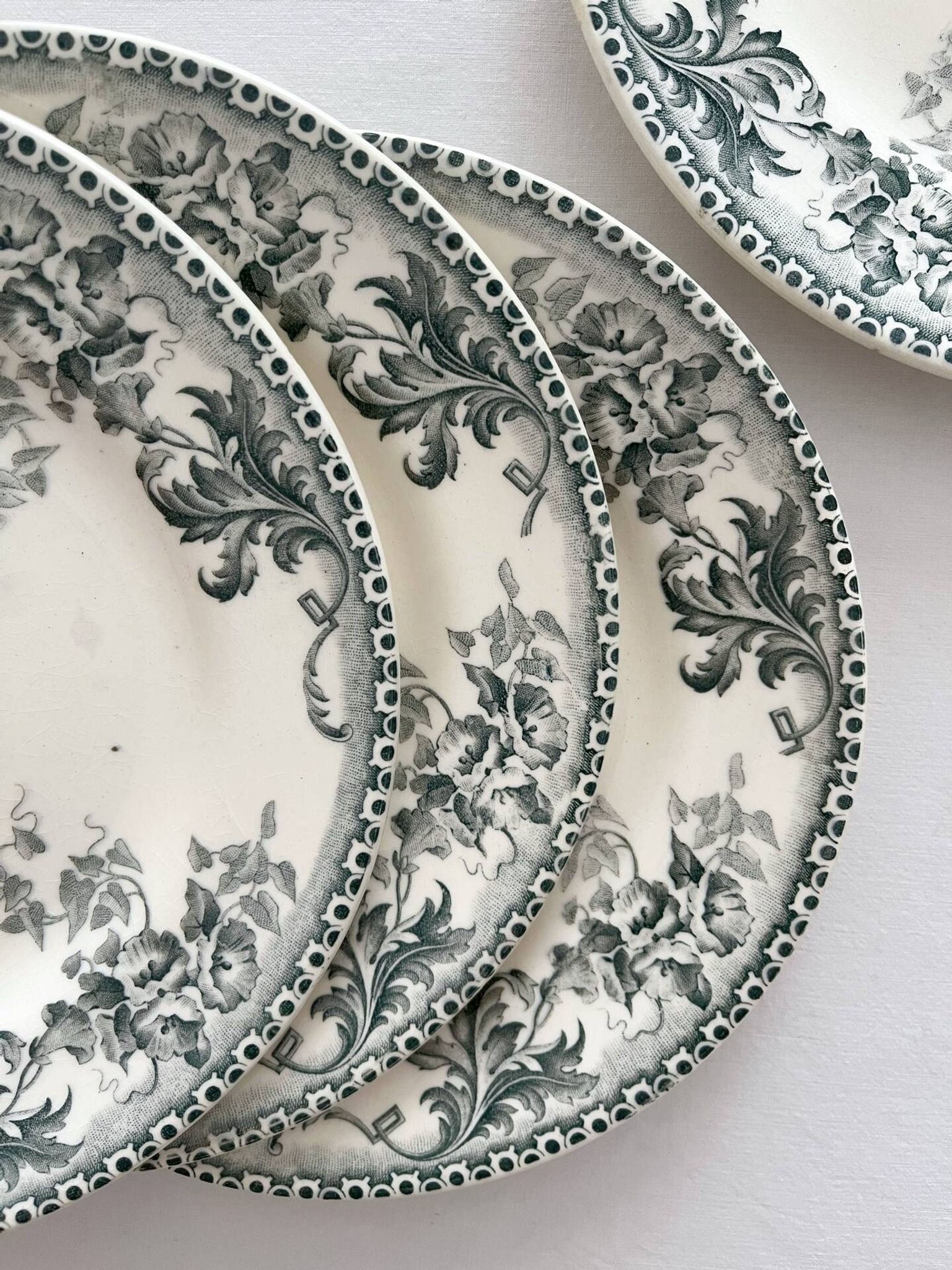 4 dessert plates ironstone "Liserons" Choisy le Roi