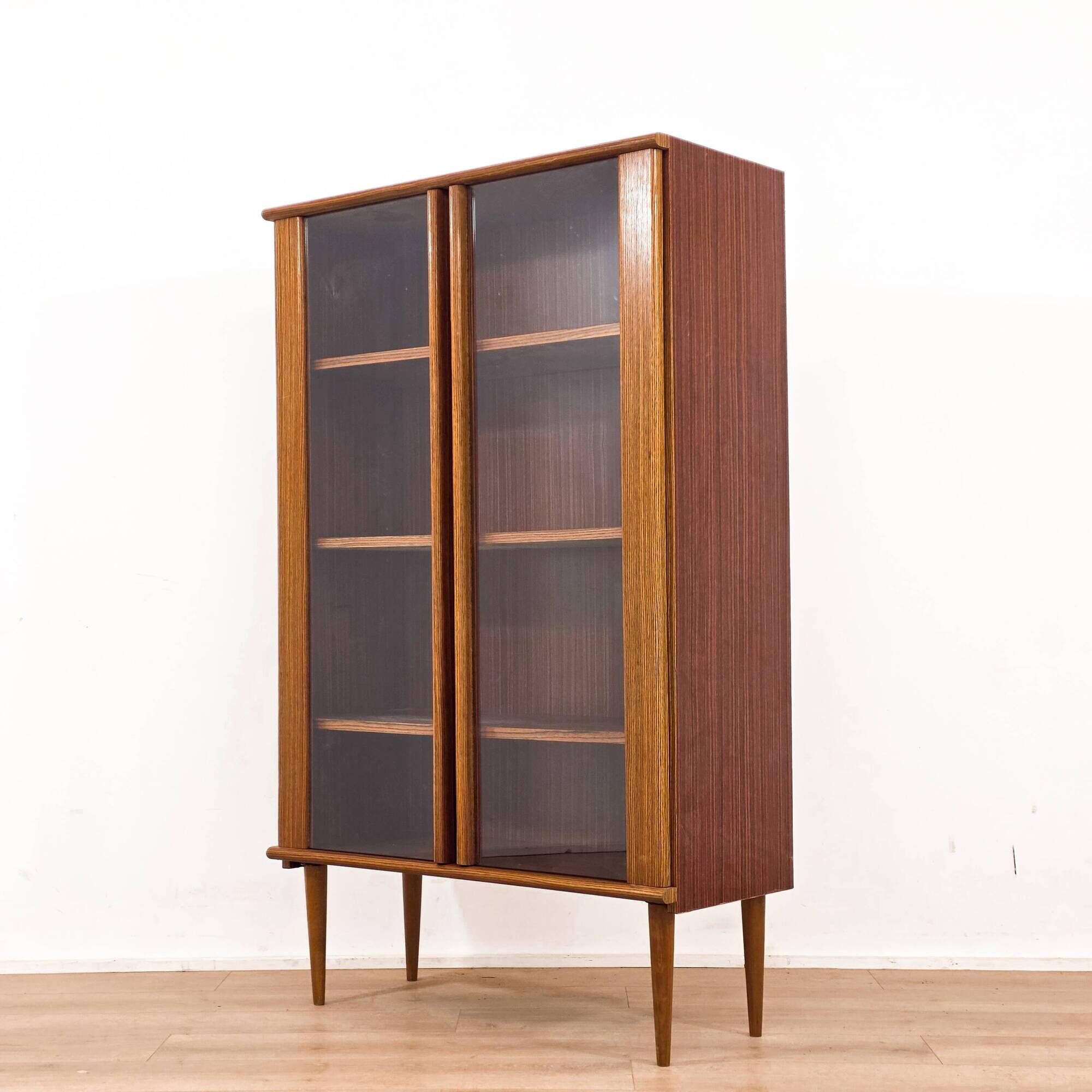 Bibliothèque vitrée scandinave en bois, années 1960