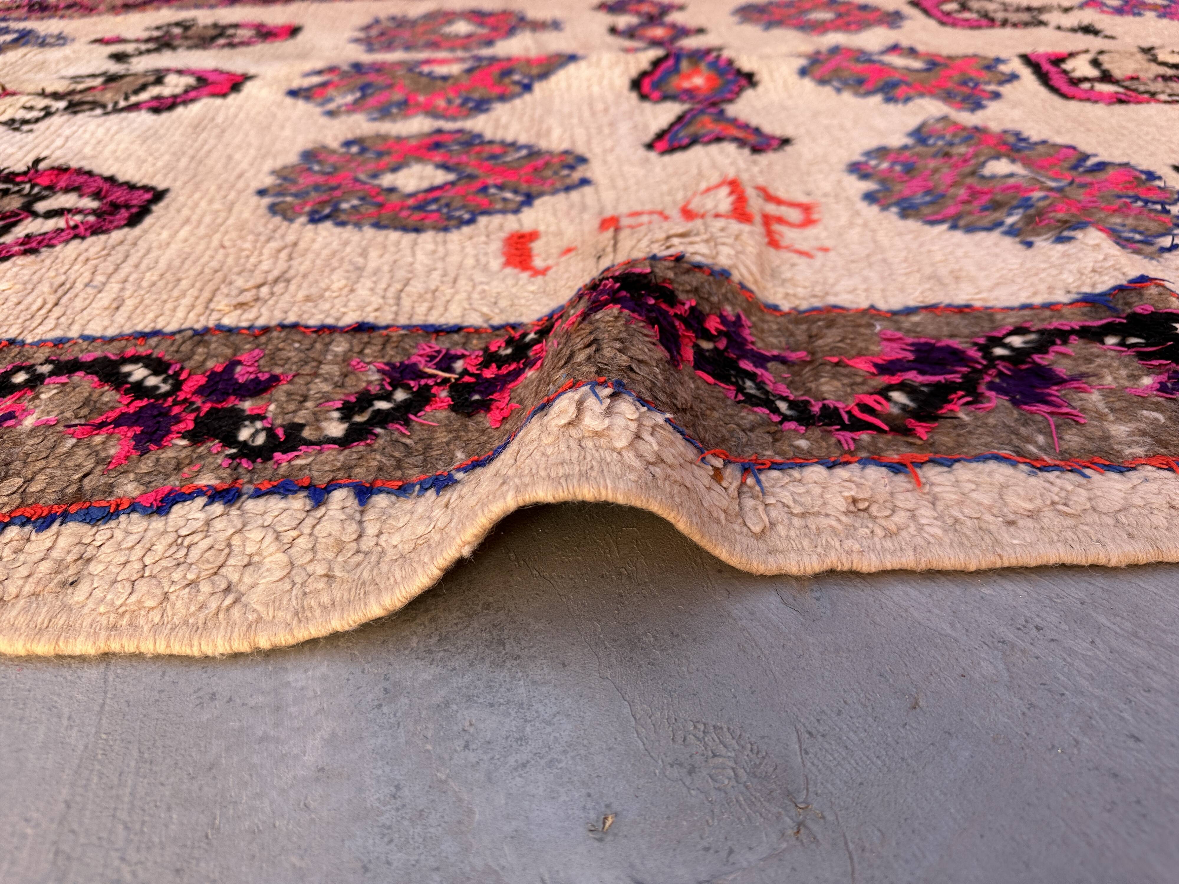 Colorful Azilal Moroccan rug - 128 x 277 cm