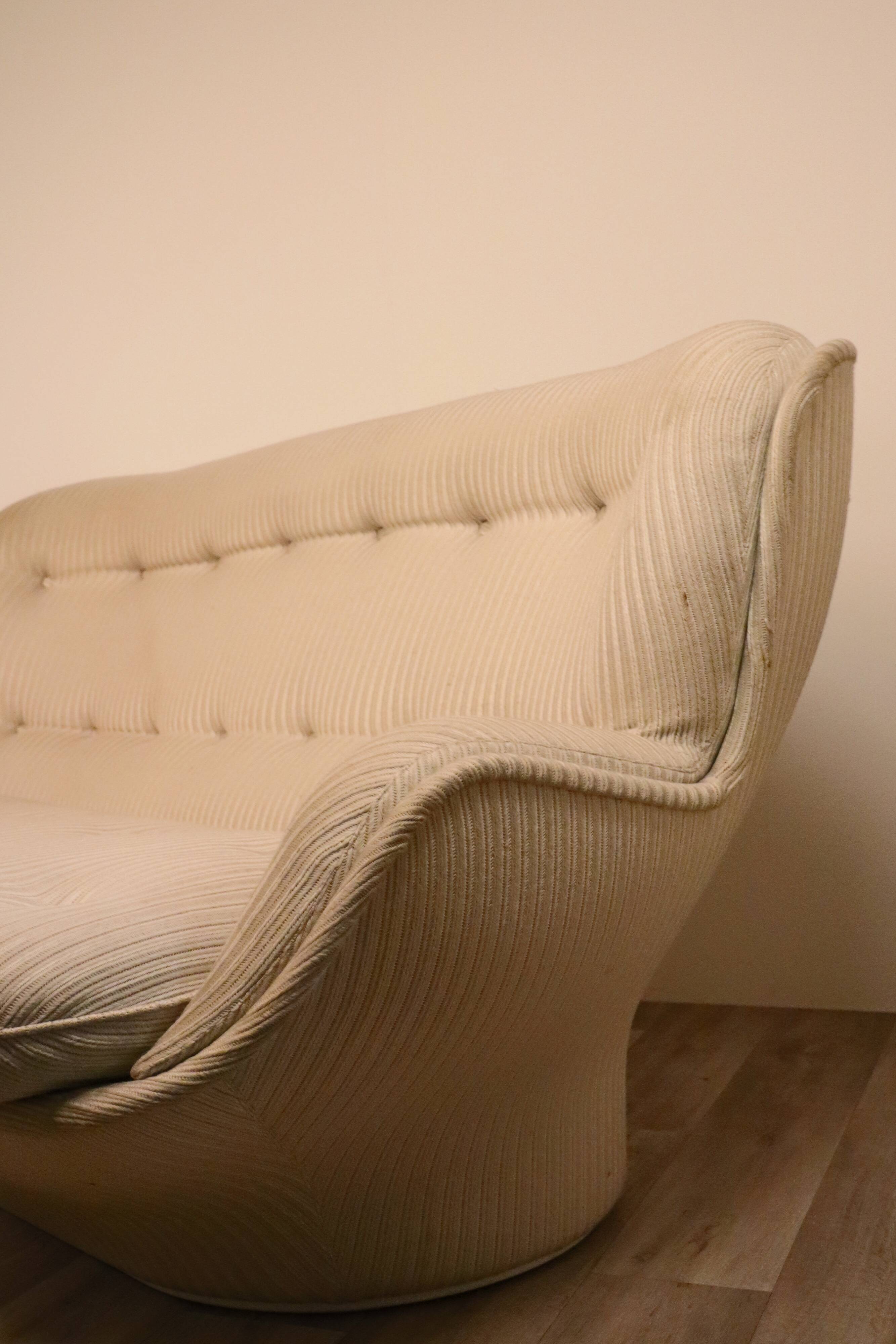 Vintage sofa "Karaté" by Michel Cadestin Airborne edition 1970