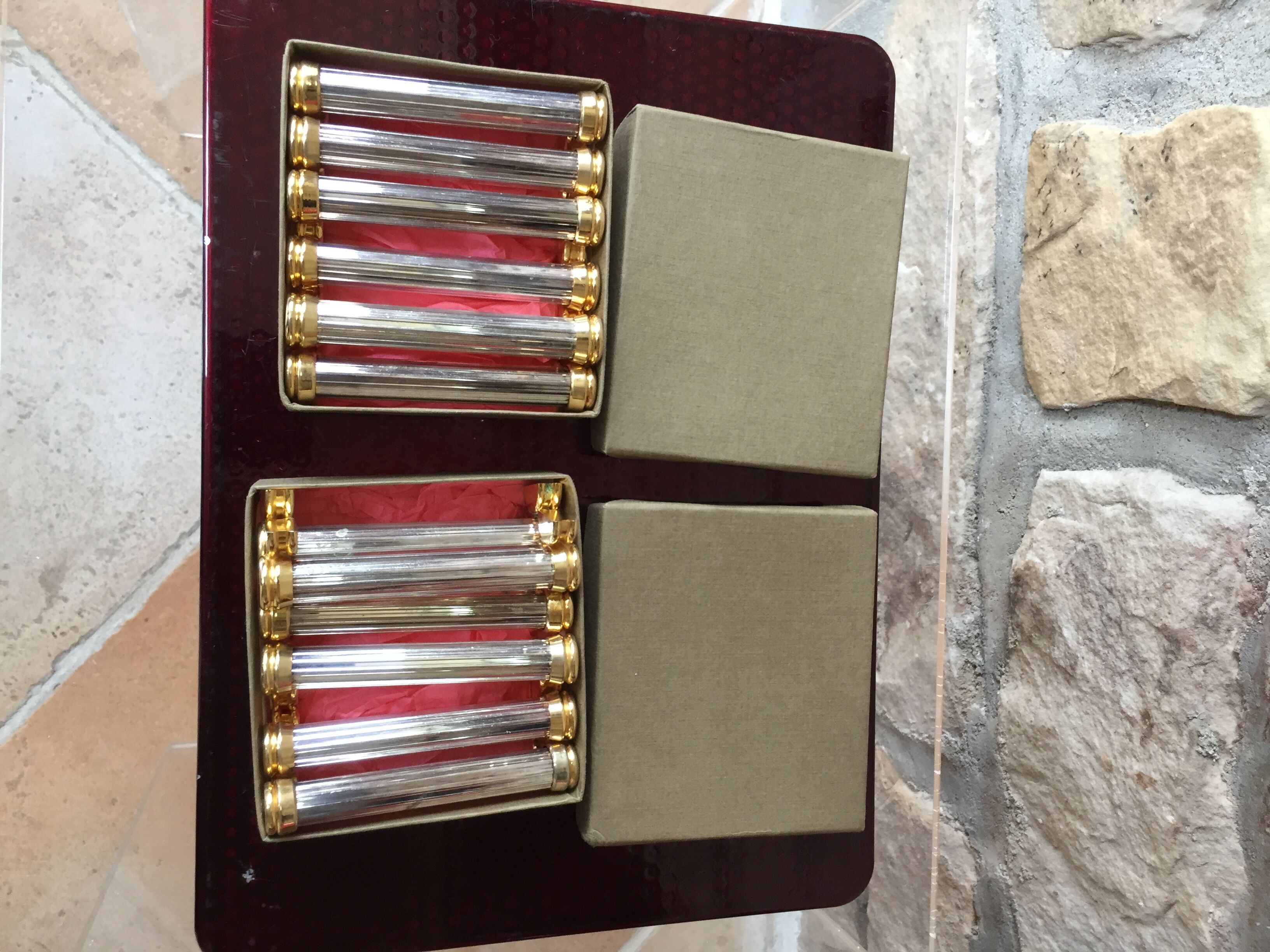 Lot of 12 crystal and gold metal knive holders