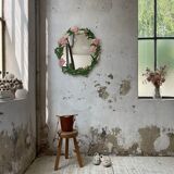 Oval ceramic mirror with flowers