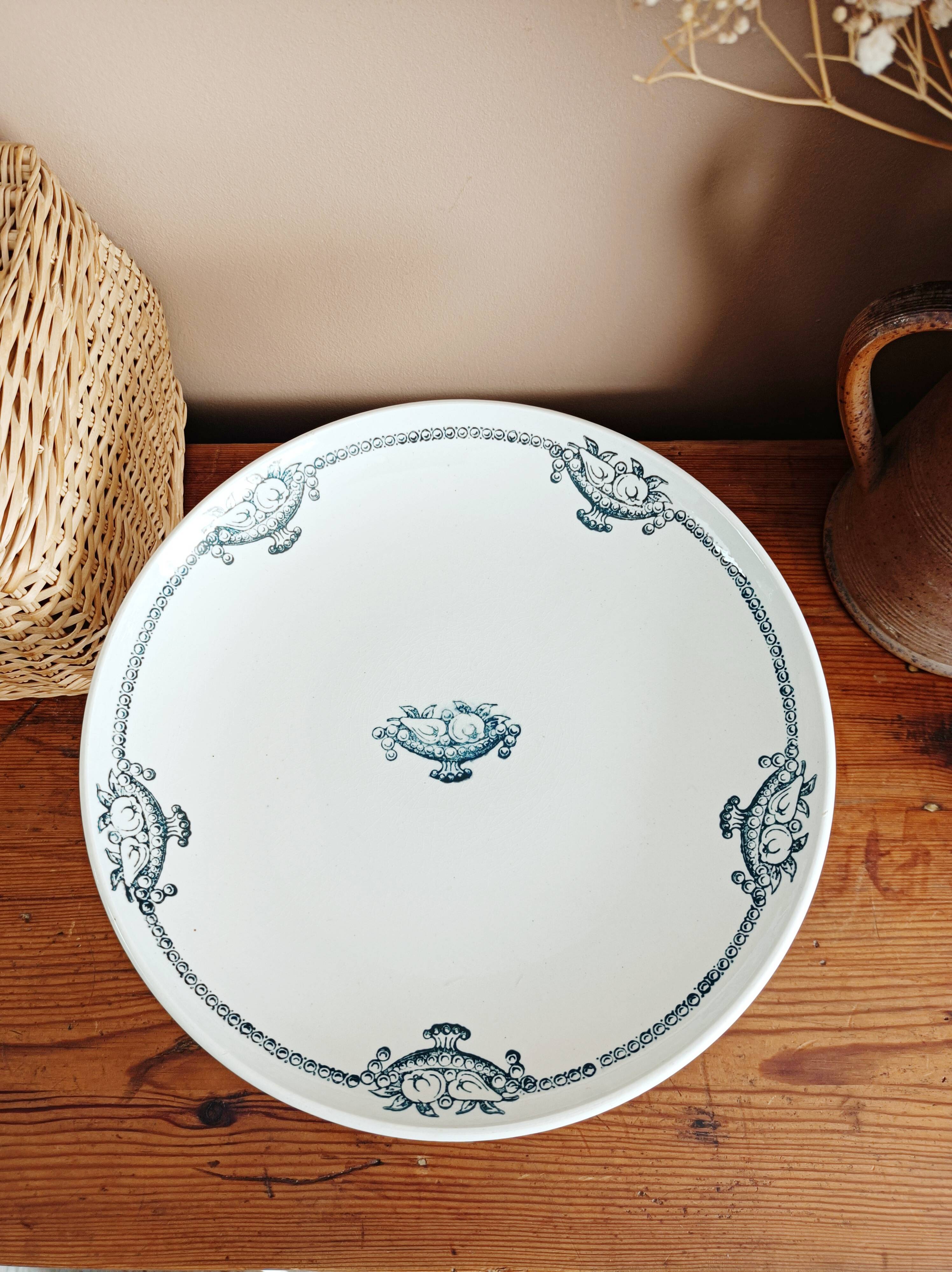 Fruit bowl in iron earthenware from St-Amand.