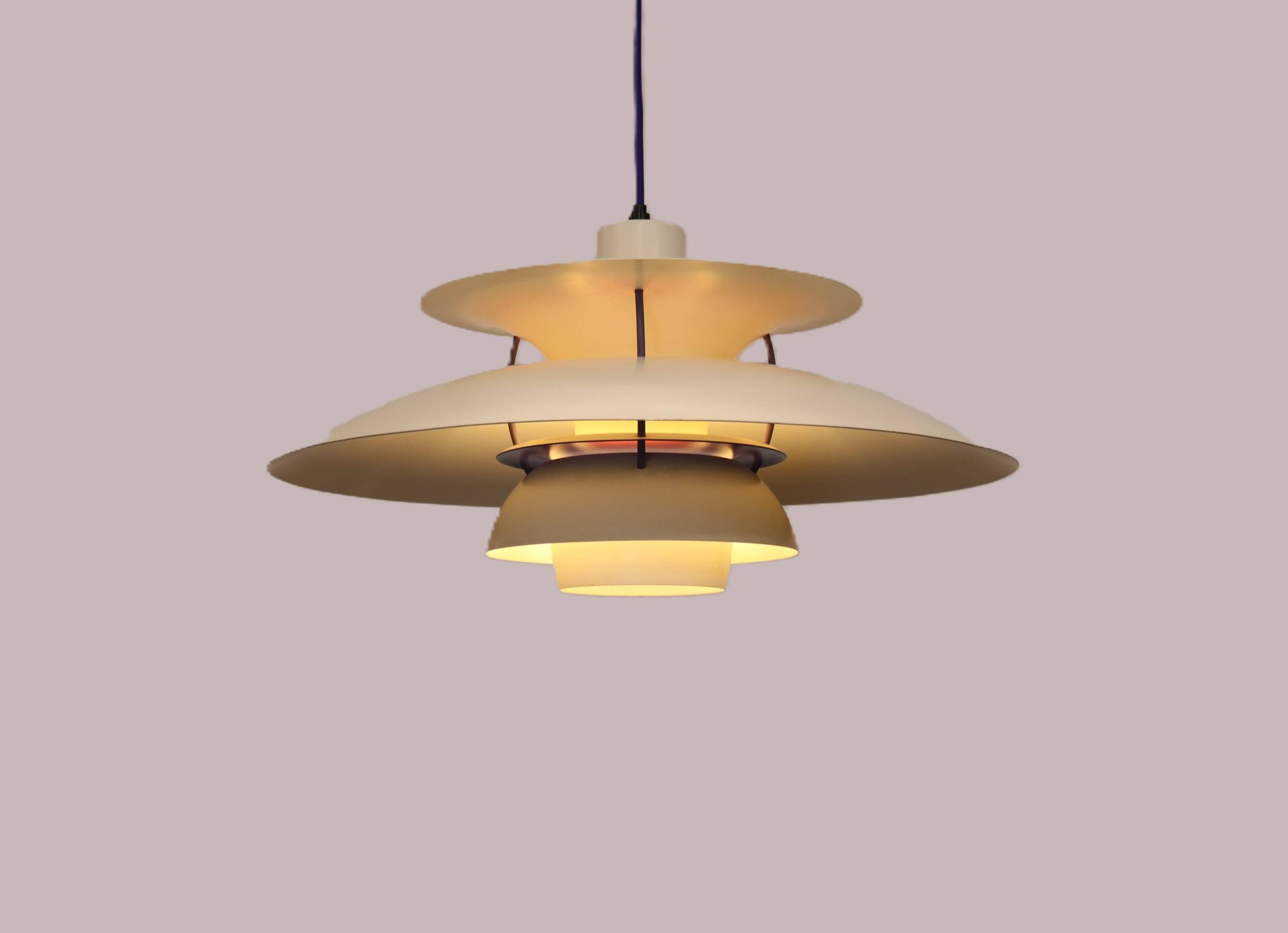 Le véritable produit danois - suspension PH5 - couleur blanche originale - Louis Poulsen