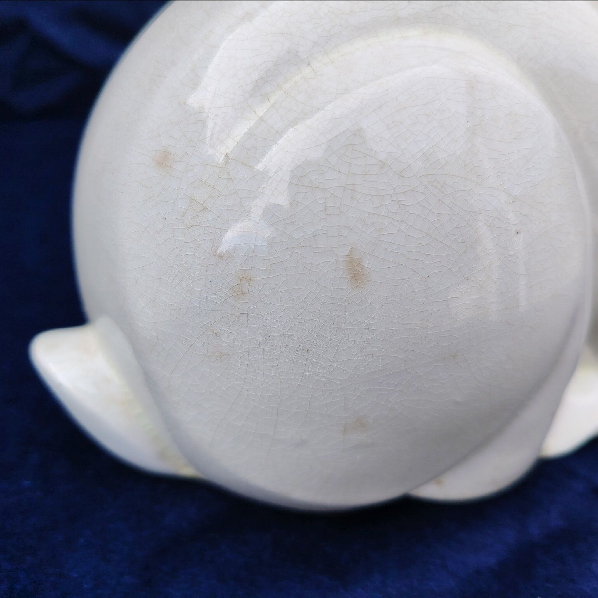 Cracked earthenware rabbit, Lemanceau, Saint Clément