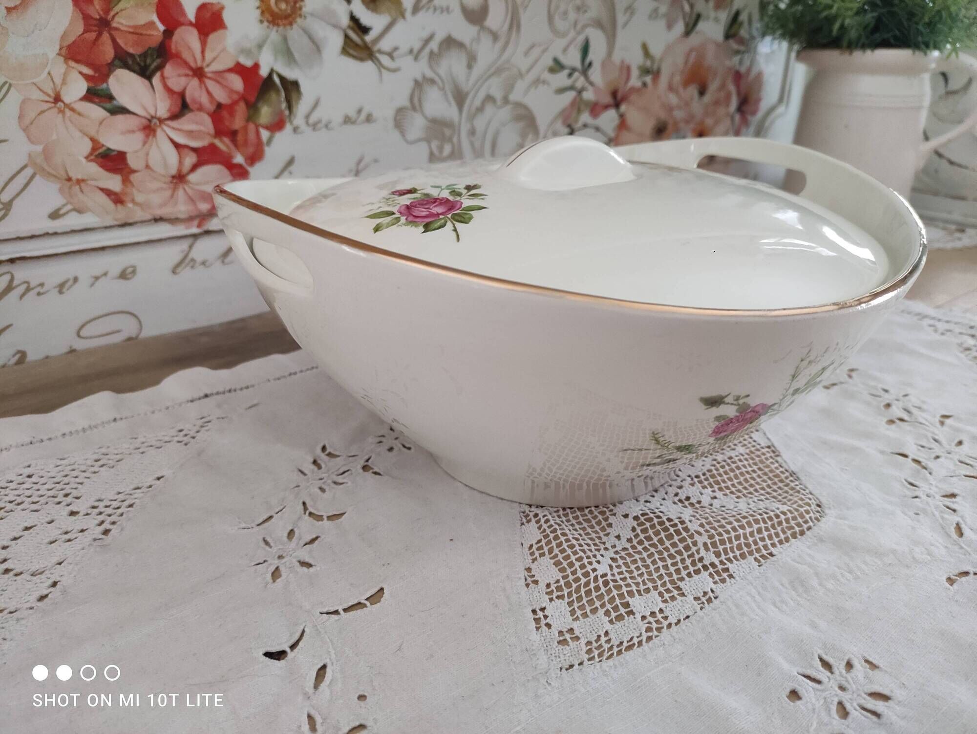 Porcelain tureen from gien france model pompadour