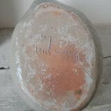 Empty pocket cup forming a bird