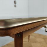 Adjustable vintage table with formica extension cords