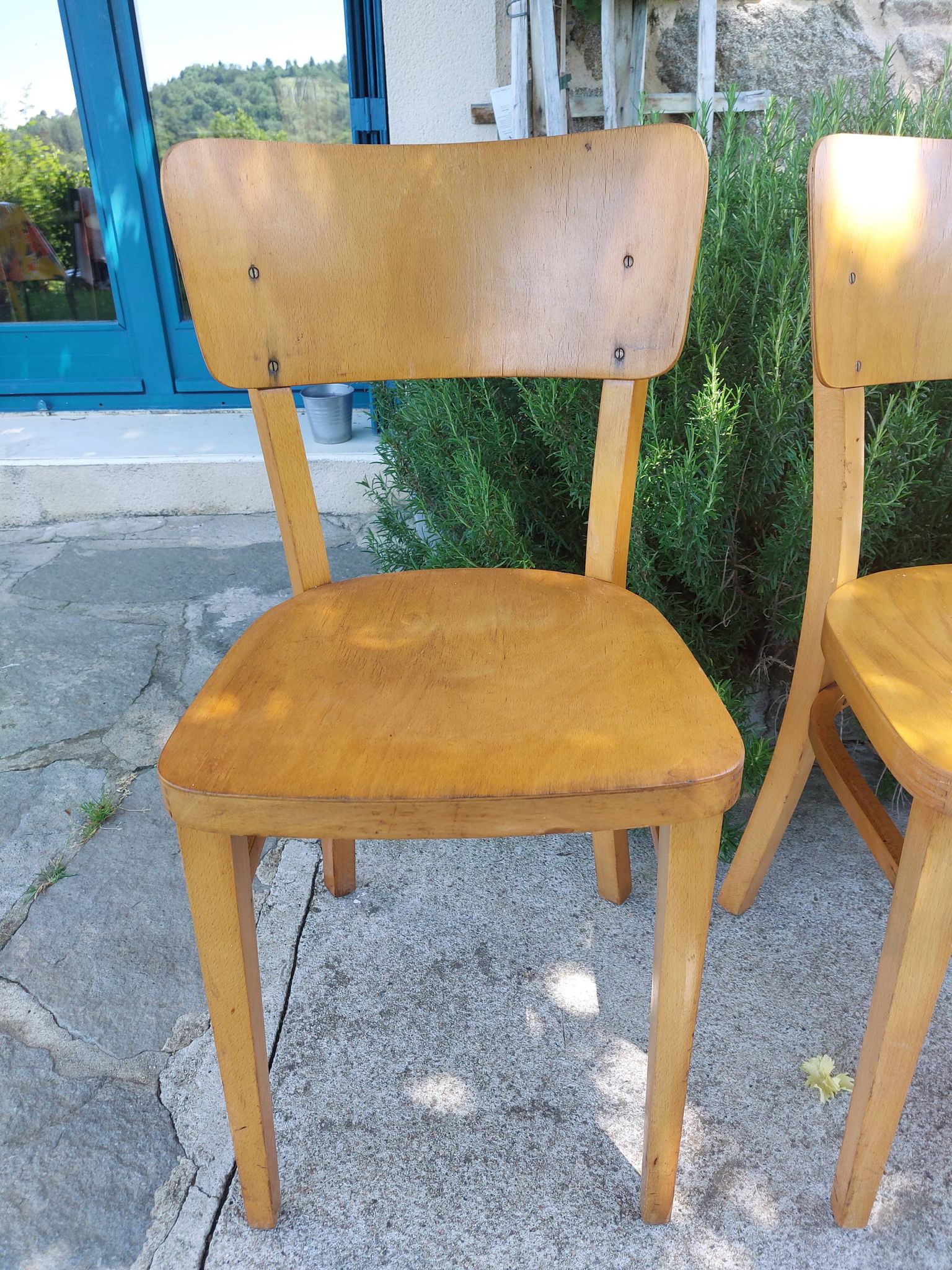 4 chaises bistrot, teinte claire