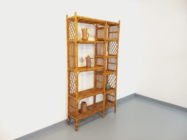 Bibliothèque étagère vintage en rotin des années 60