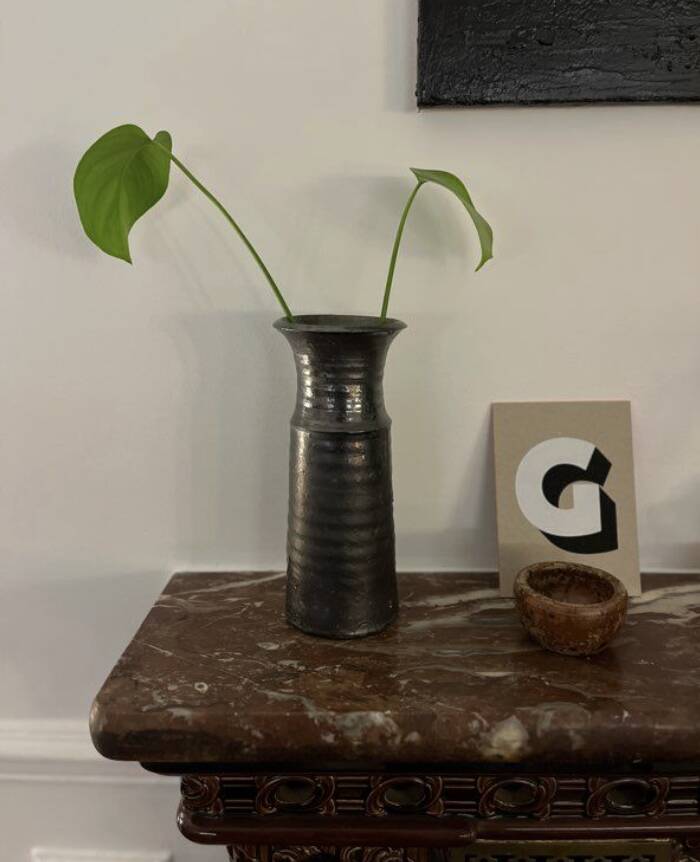 Vase en céramique noir signé de Gustave Tiffoche