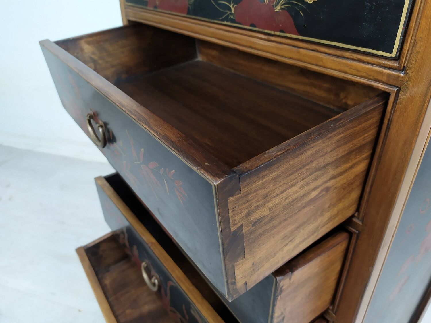 Japanese lacquer chiffonier
