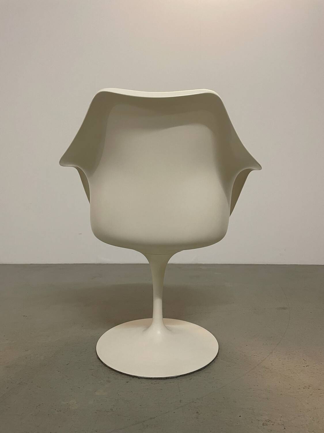 3x Eero Saarinen Tulip Armchair Knoll International