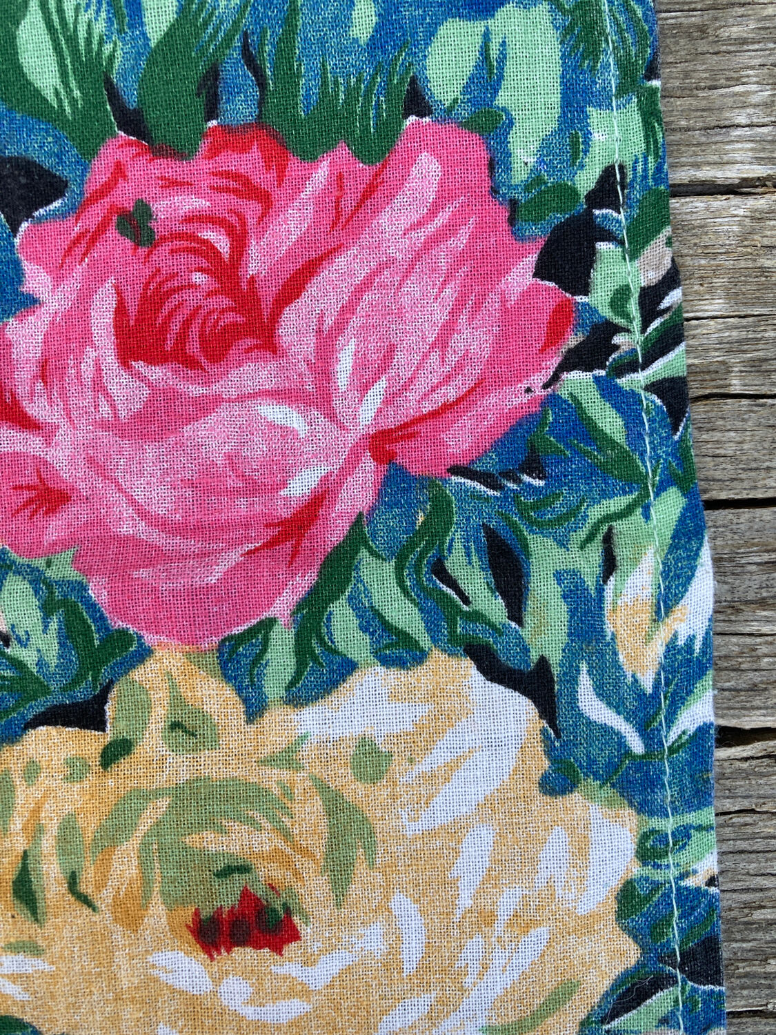 12 napkins table fabric with flowers vintage 1970