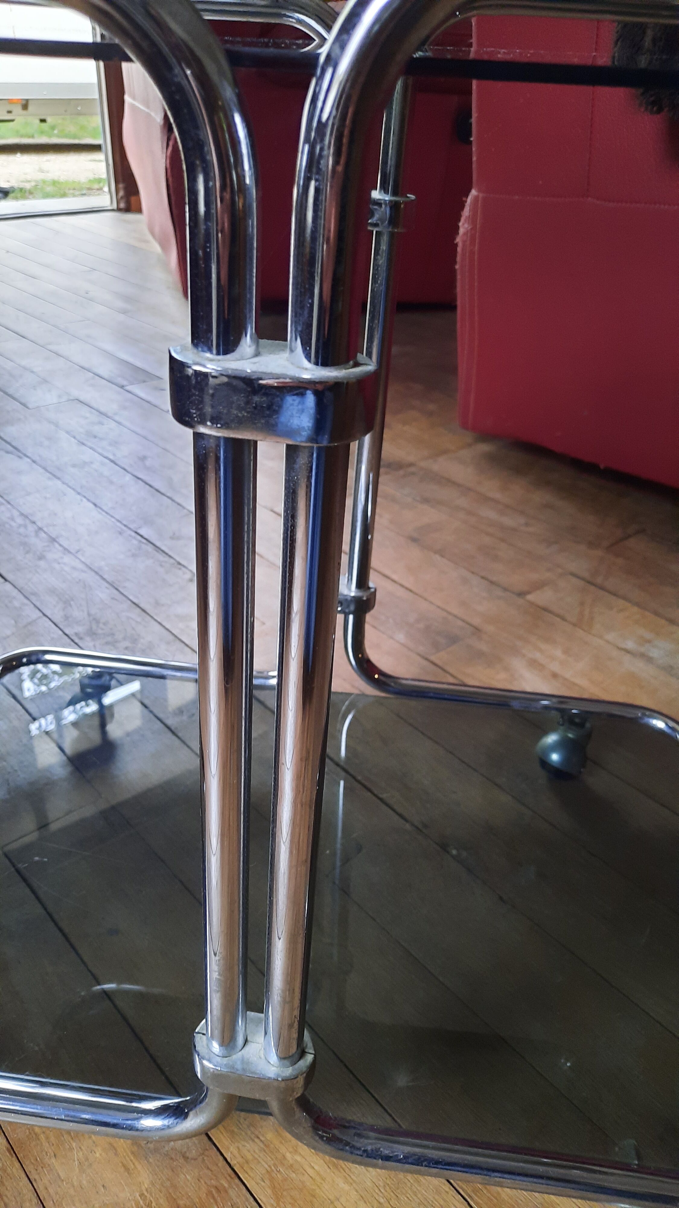 Vintage chrome metal wheel service