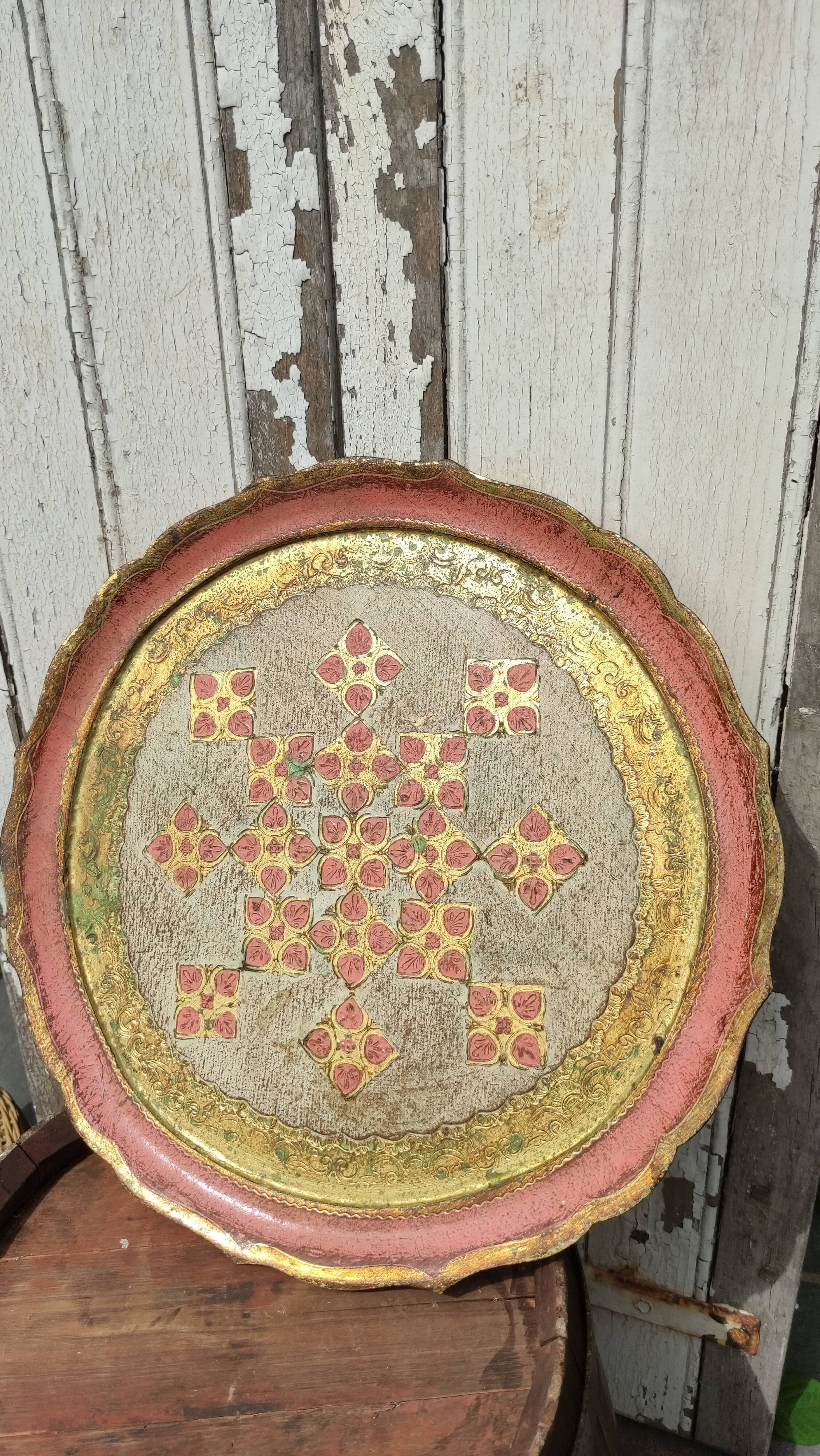 Pink and golden Florentine round top