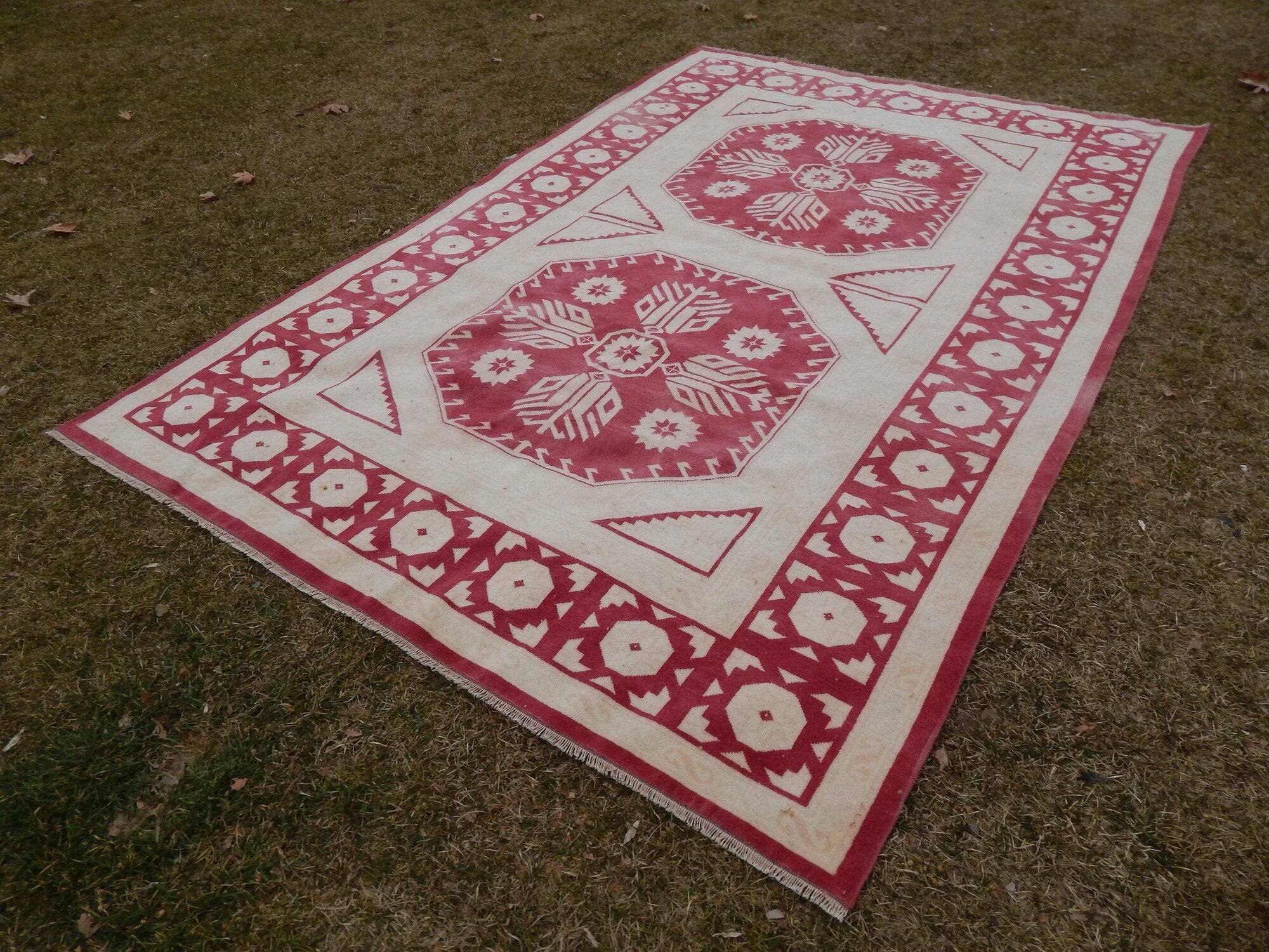 Vintage handmade Turkish rug 200x298 cm