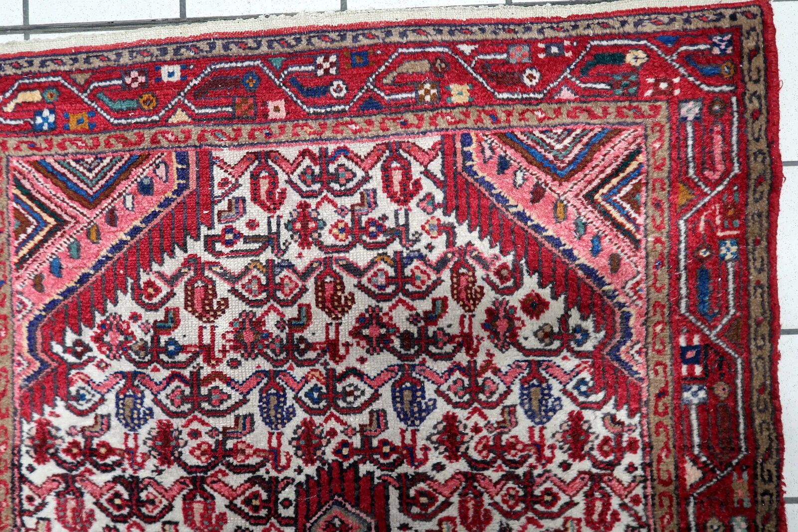Antique Persian Hamadan rug 104cm x 171cm 1920s