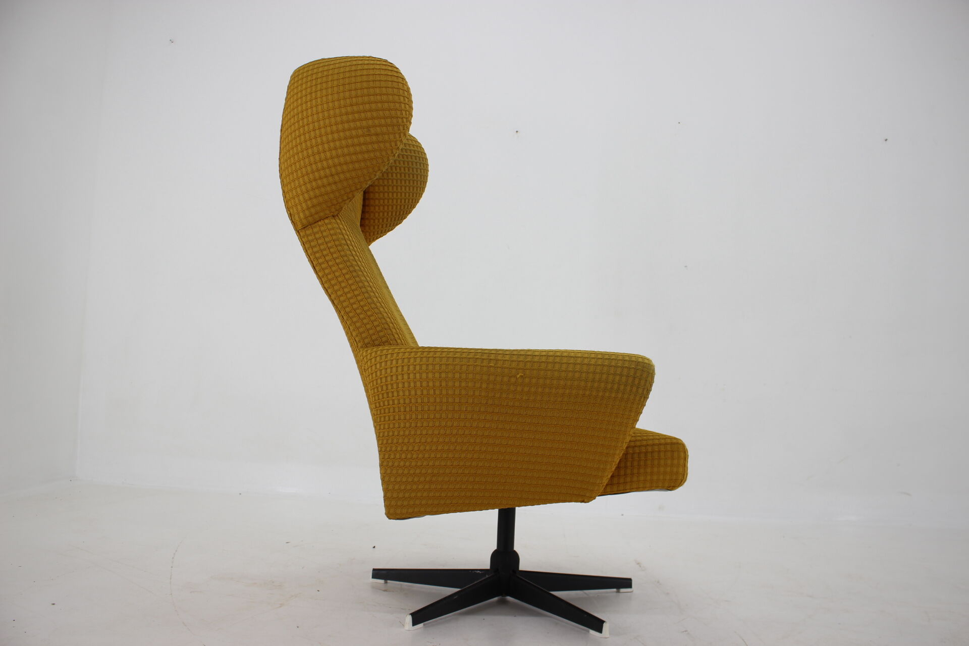 1970s Swivel Wing Chair, Czechoslovakia