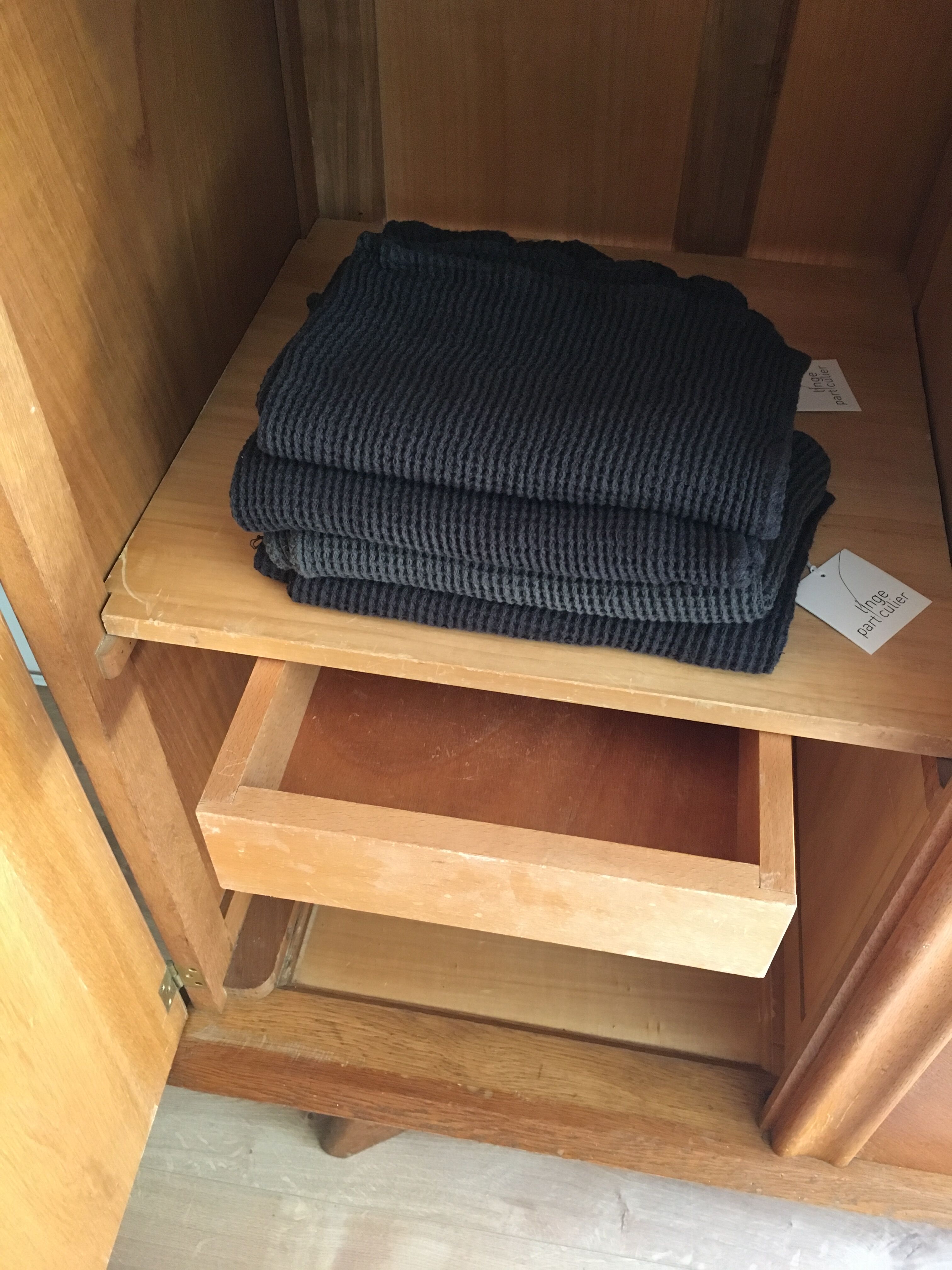 Vintage 3-doors cabinet with feet compass