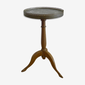 Tripod pedestal veined black marble