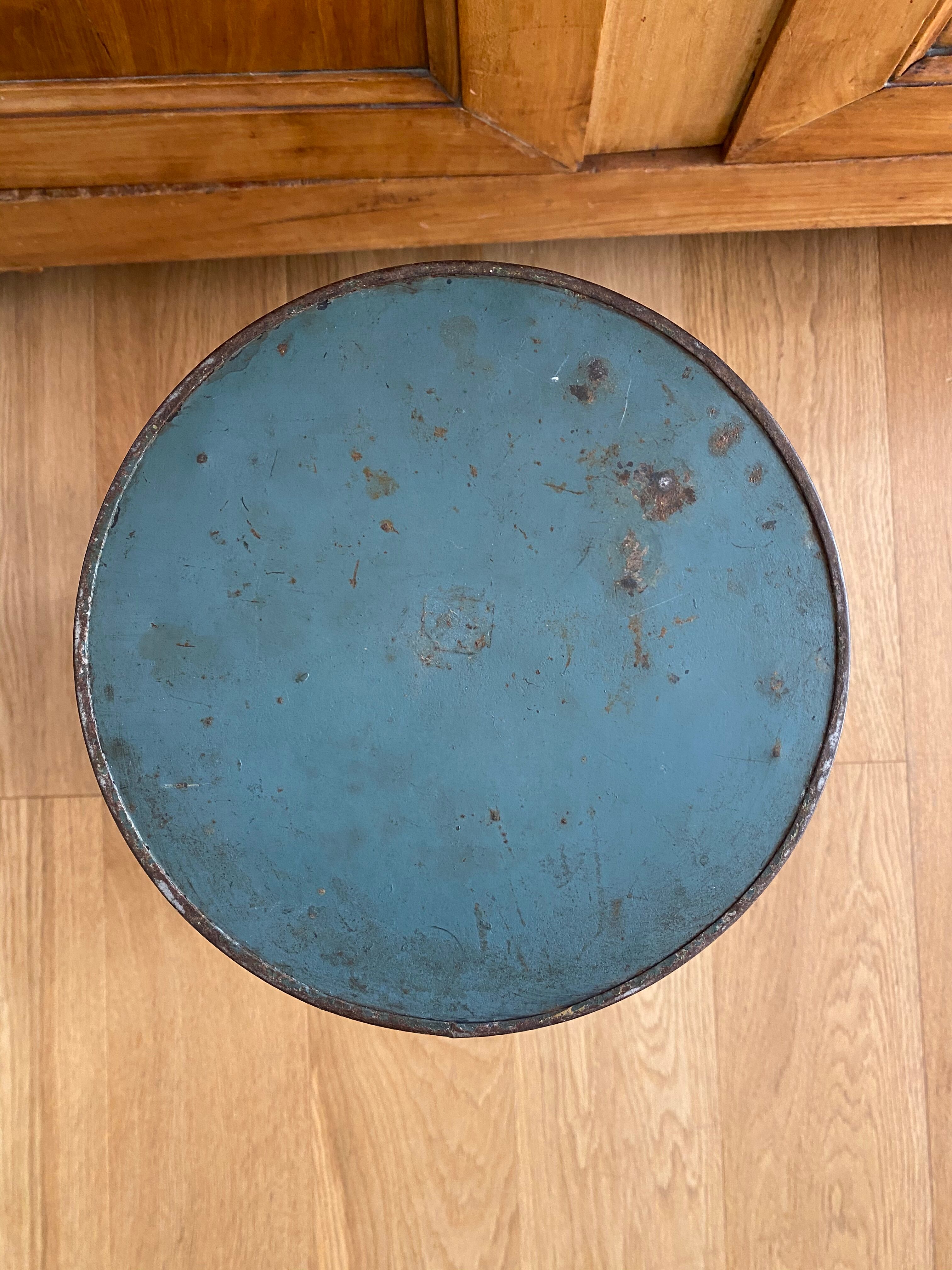 Napoleon III painted sheet metal umbrella holder