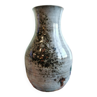 Small sanded vase on Loir
