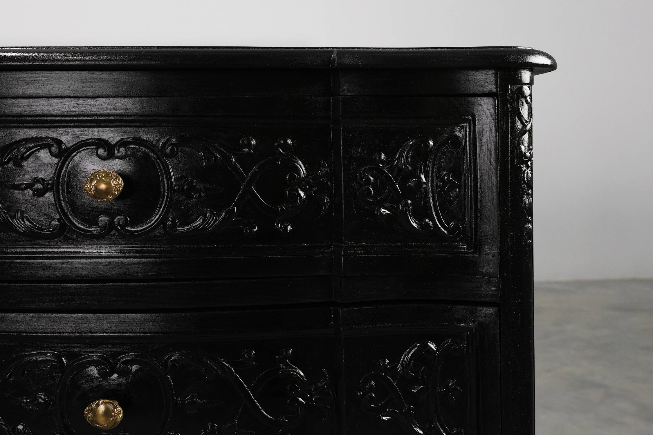 20th Century French Louis XV Style Chest of Drawers in Carved Wood