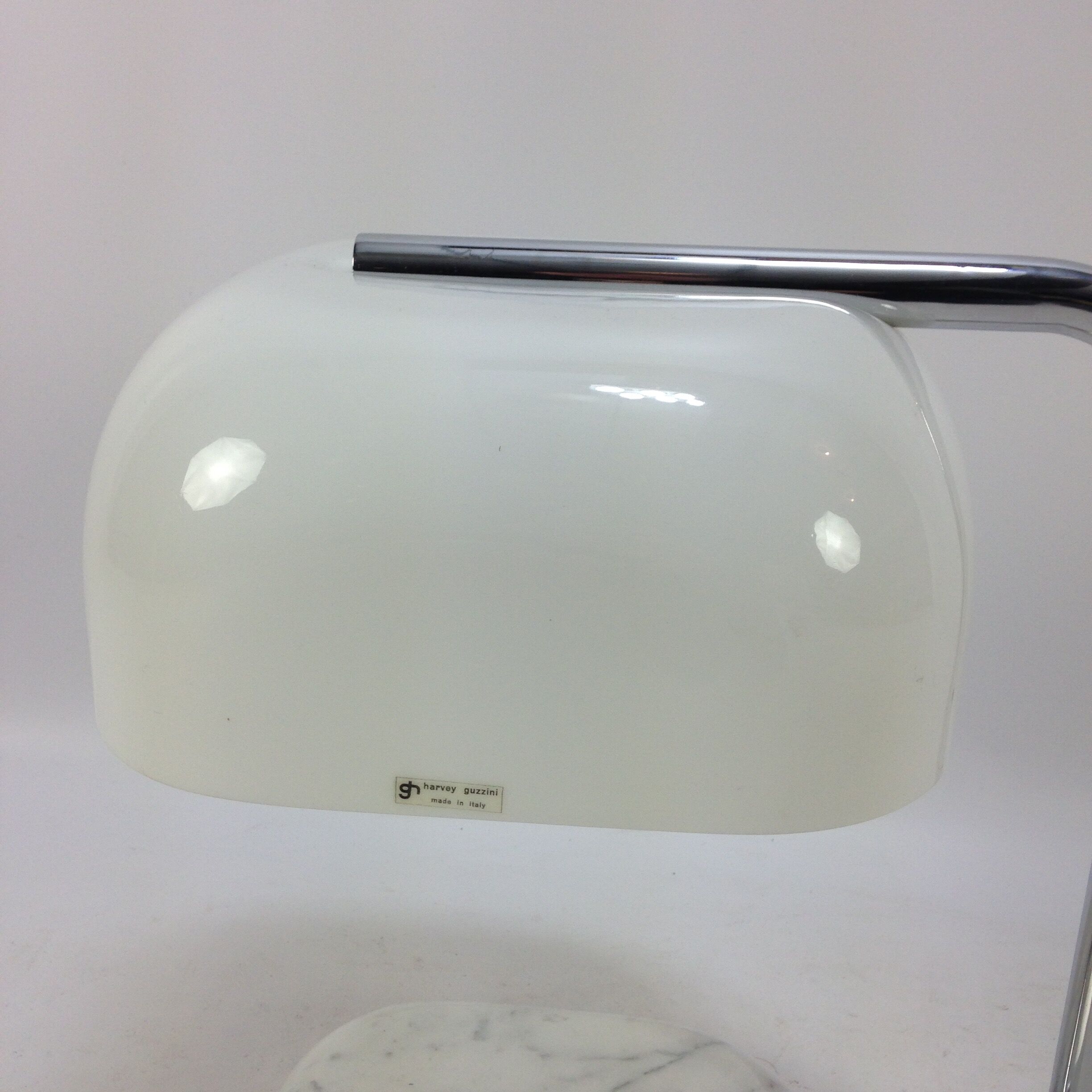Guzzini table lamp with marble foot, 1970