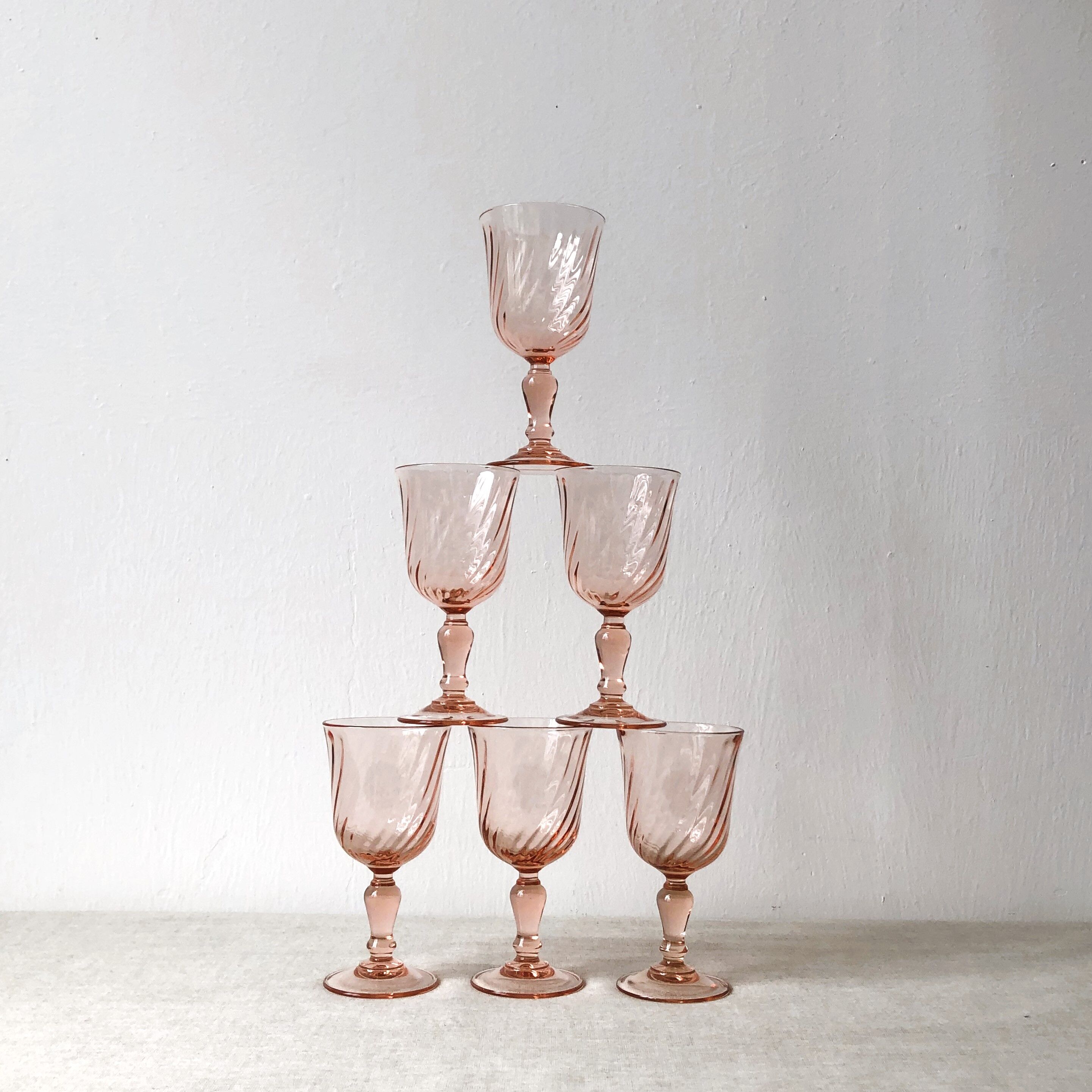 Set of 6 wine glasses Rosaline tourbillon model, Luminarc.
