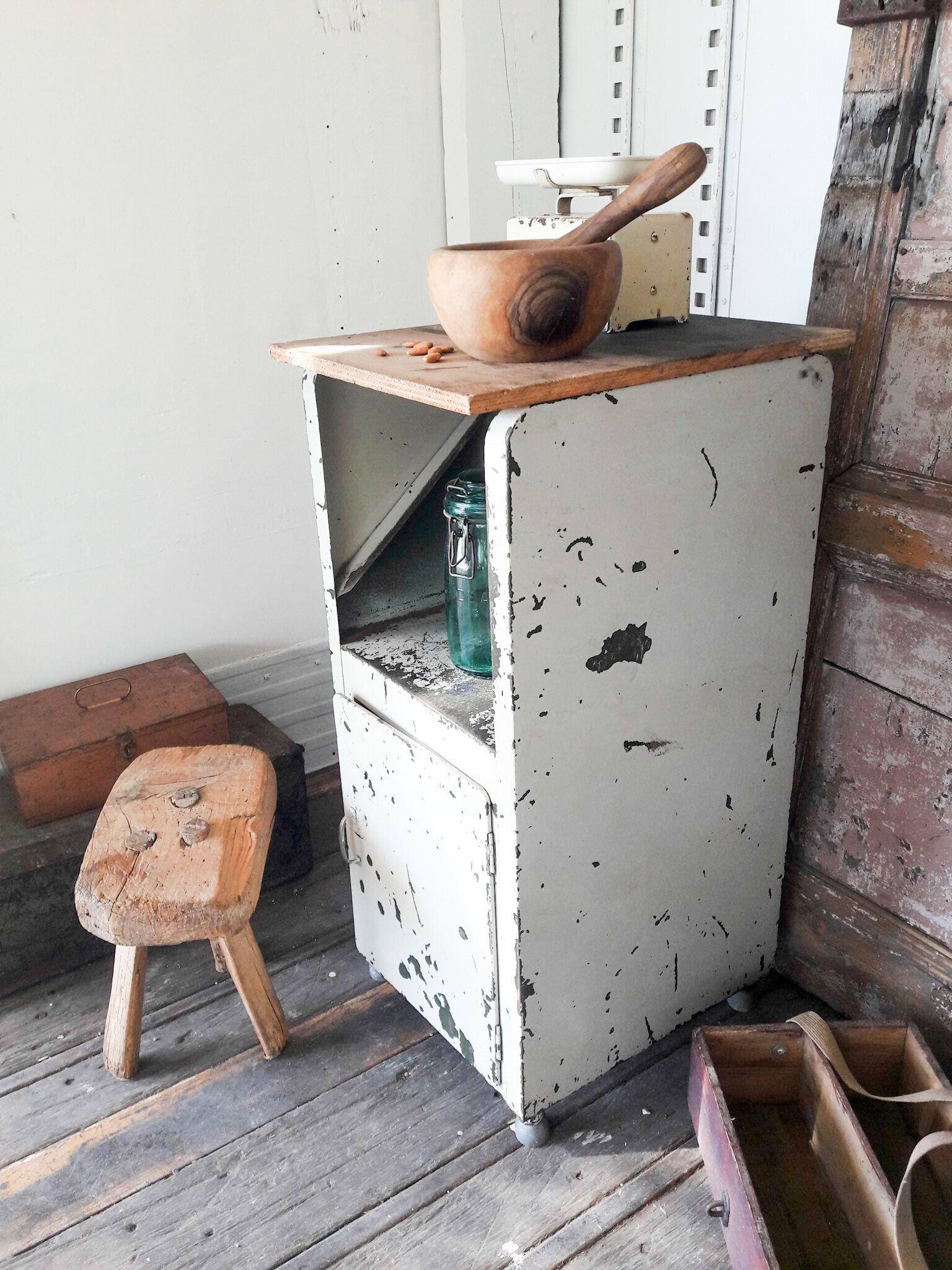 Metal craft furniture and plywood tray