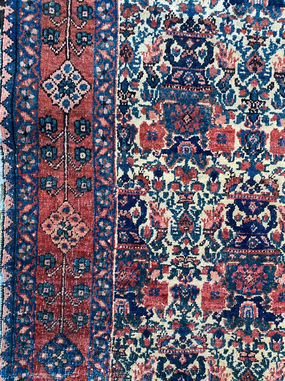 Beautiful old Persian carpet from Abadeh handmade 100x144 cm