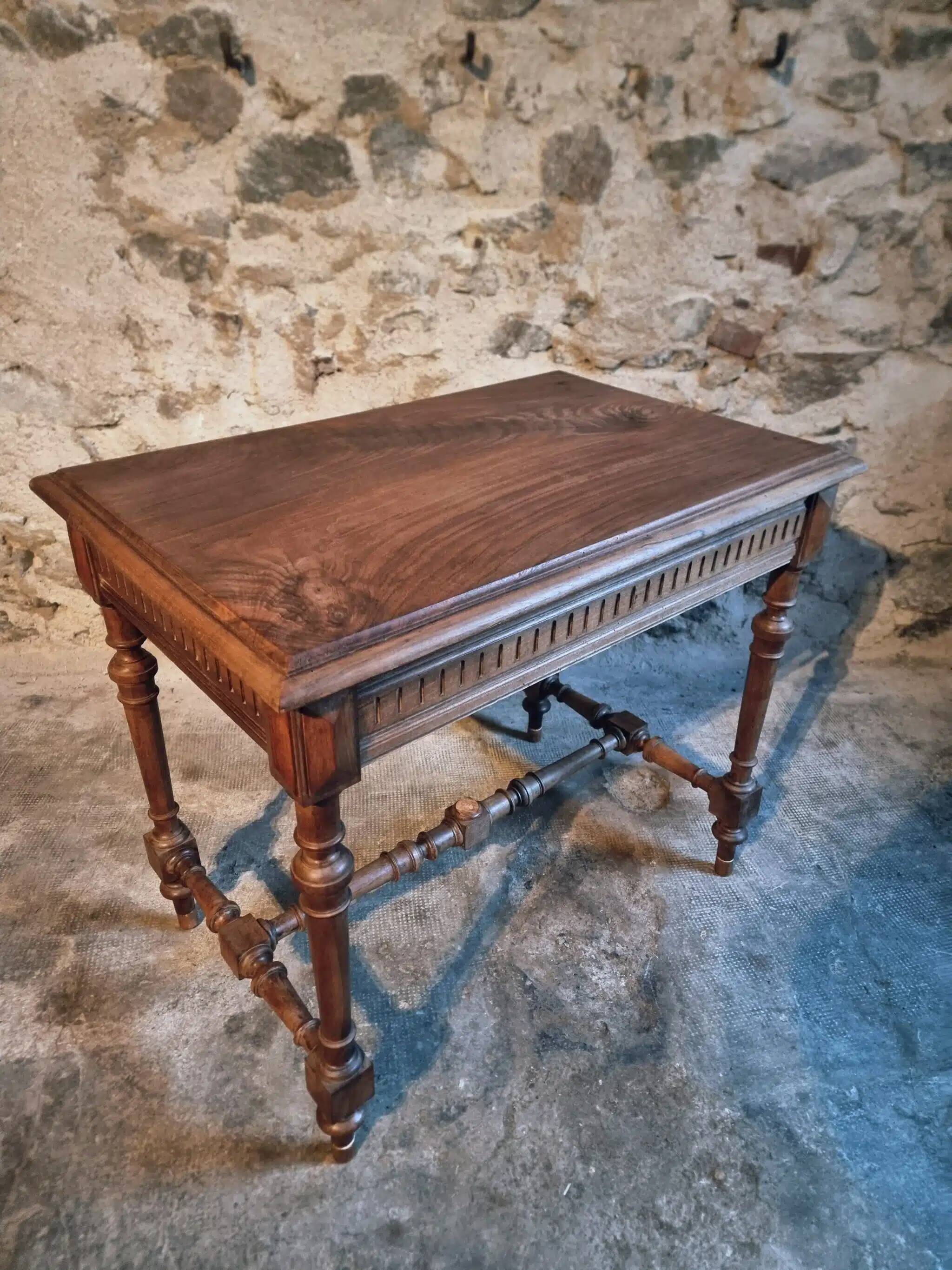Vintage French writing table in walnut, 1930s.