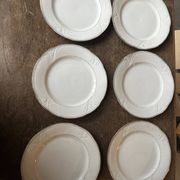 6 porcelain plates Art Nouveau period White and gold border - Diameter 23 cm