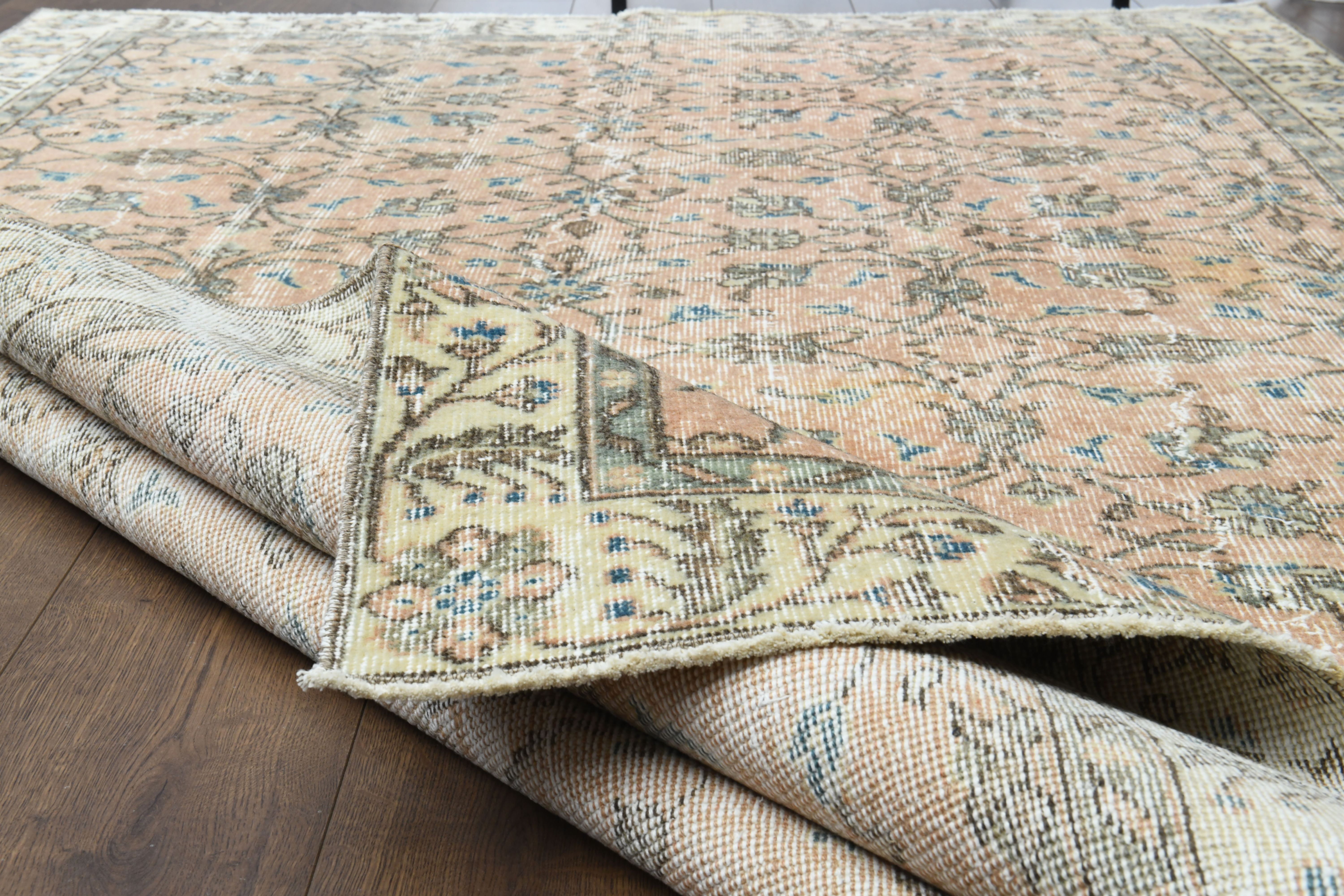 Handwoven vintage eastern carpet - 260x161cm