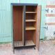 Armoire de pensionnat rénovée