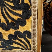 Armchair barrel Art Deco velvet Daisy spirit boudoir dandy