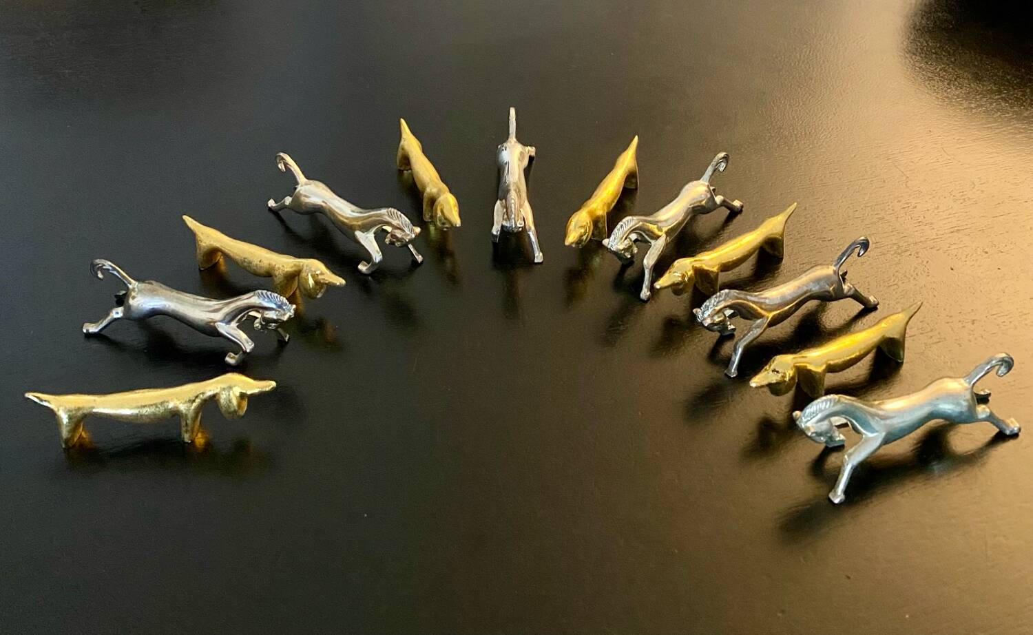 1 Set of 2 boxes of 6 dog and horse shaped knife holders