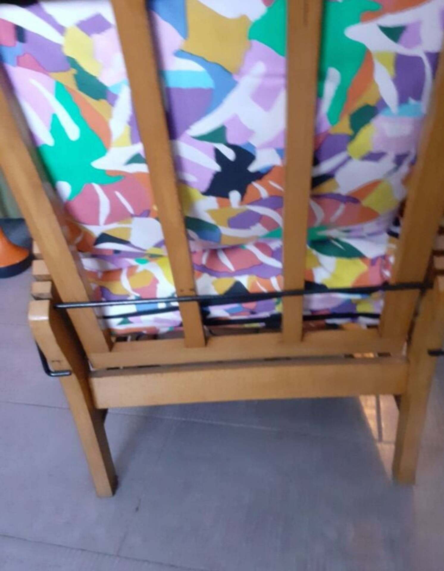 Fauteuil relax vintage en bois – coussins entièrement reconfectionnés