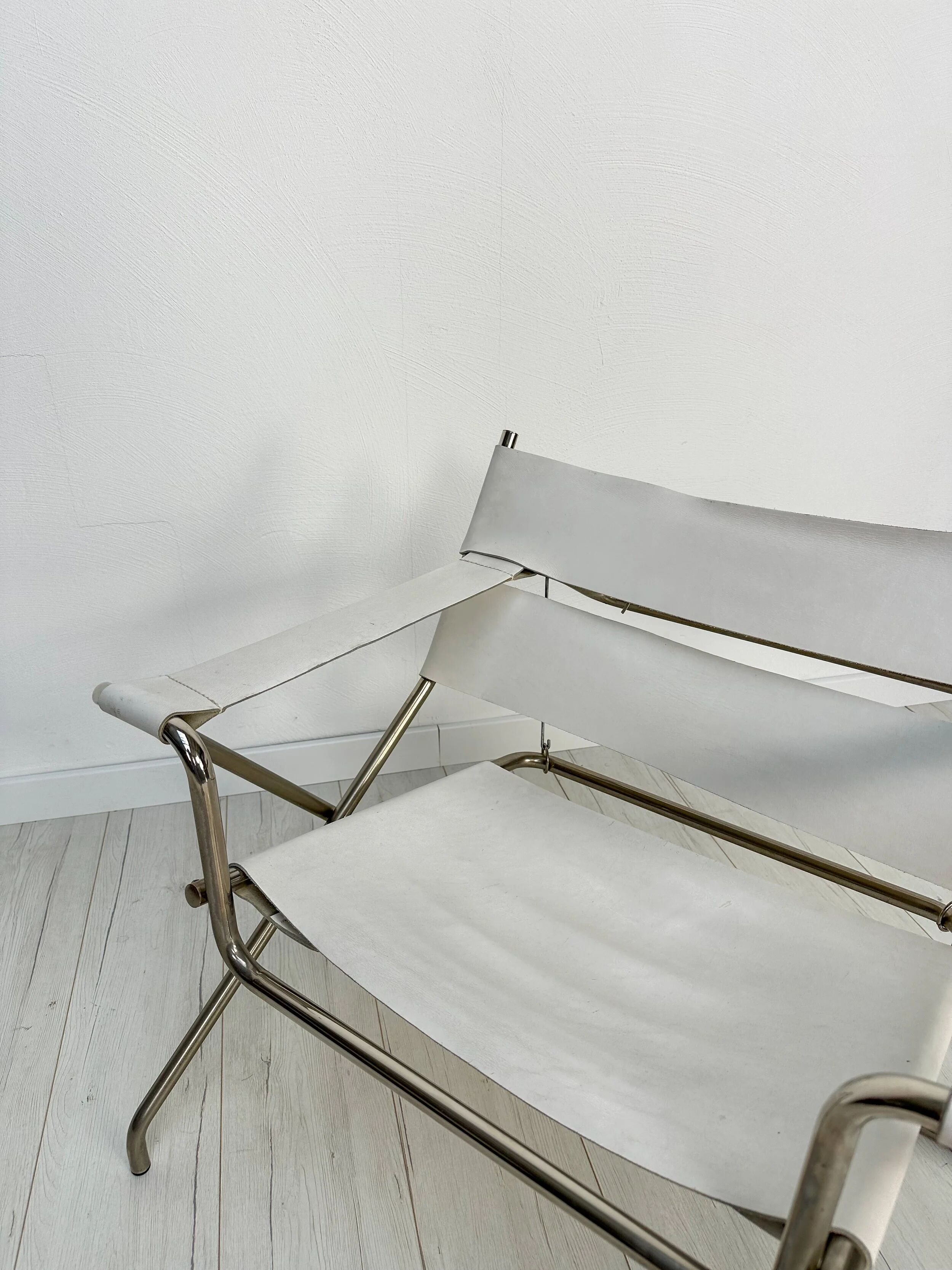 1960s Vintage Bauhaus D4 Leather Lounge Chair by Marcel Breuer for Tecta