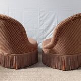 Paire de fauteuils crapaud avec un ottoman