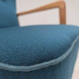 Fauteuil danois des années 1970 par Fritz Hansen, en laine de mobilier, bois de hêtre.