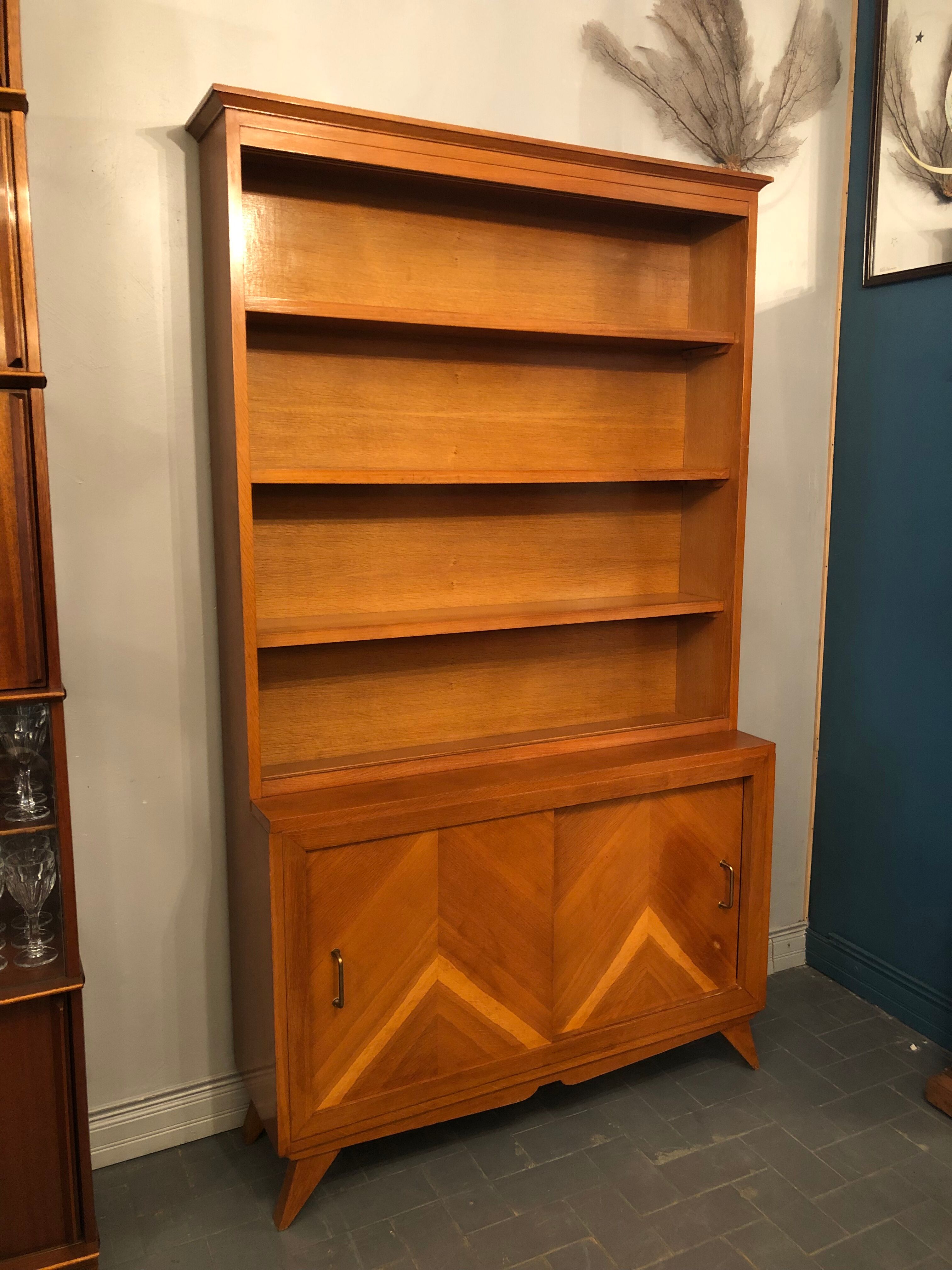 Bibliothèque vintage pieds compas
