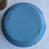 Old speckled plate