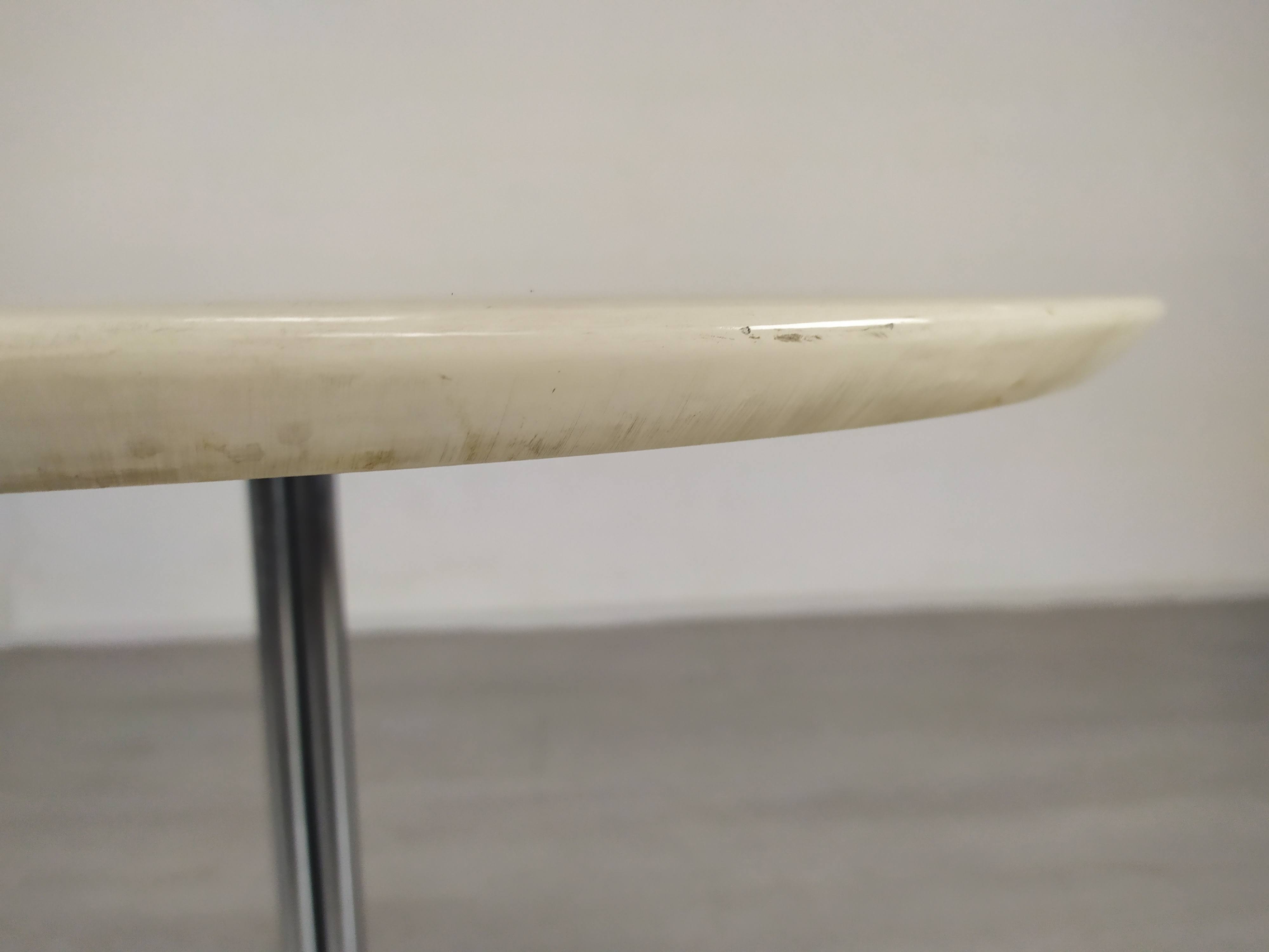 Side table design 1970