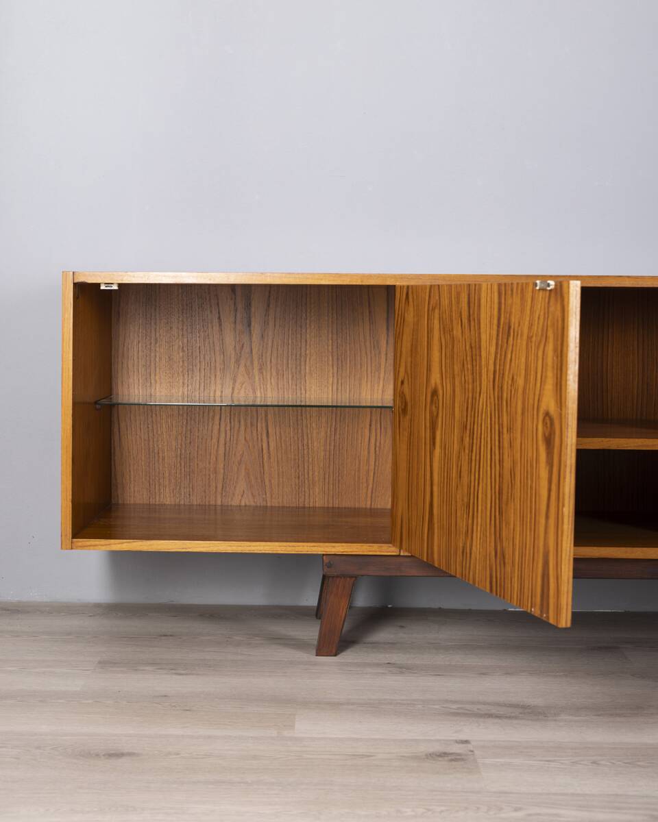 Vintage 1960s Italian-design teak wood sideboard